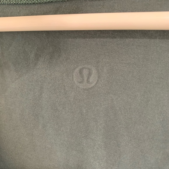 Lululemon | Knot gonna fly t shirt hunter green size 4 - Picture 5 of 6